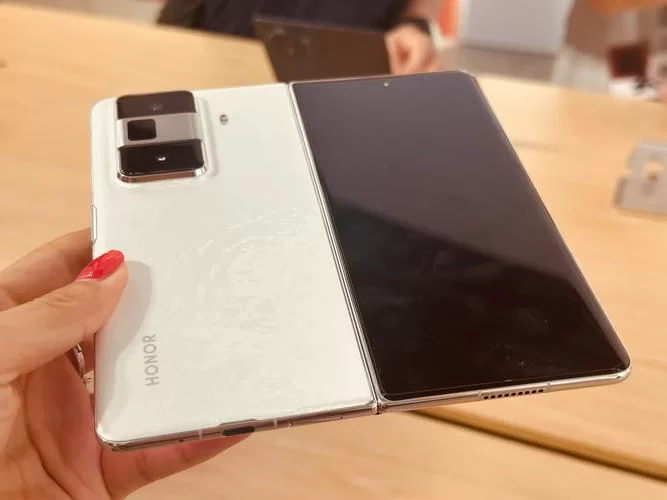 荣耀Magic3 Pro值得入手吗？看完这篇你就懂了