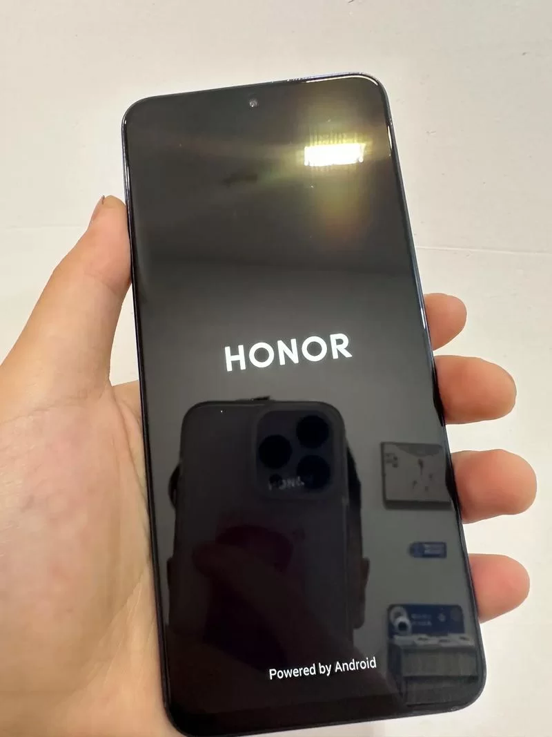 荣耀X30i外观设计及性能评测：轻薄高颜值是亮点吗？