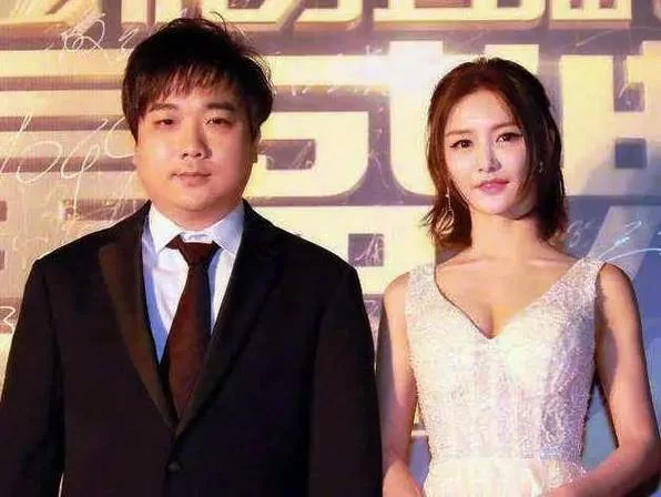 虎牙楚河微博最新动态：停播后如何与粉丝互动？