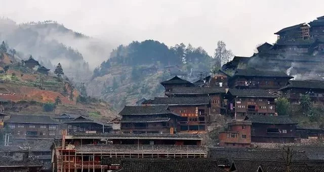 解读南方干栏式建筑：它的设计目的和实用功能是什么？