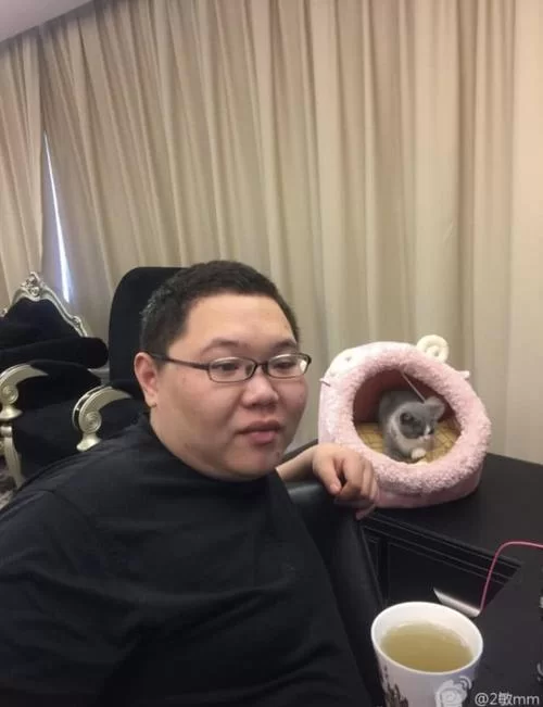 谁是真正的斗鱼一哥？网友热议不断