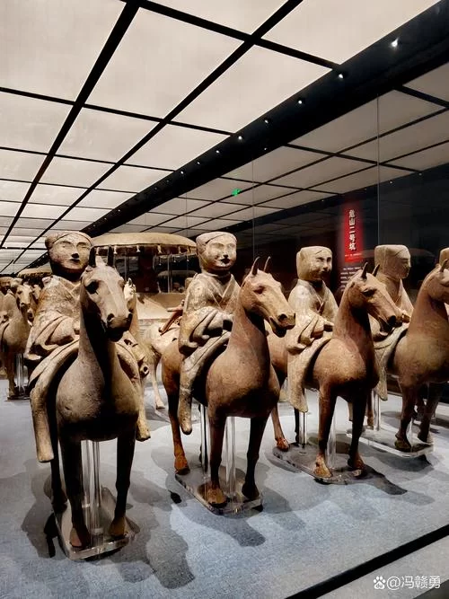 载入史册是什么意思？详解其深刻含义及典故