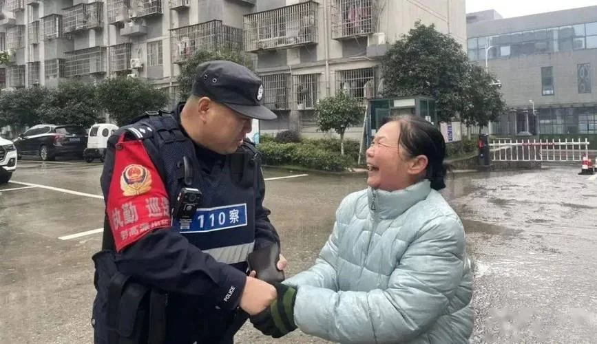 遇到危险别慌张，拨打110，警察叔叔24小时守护您