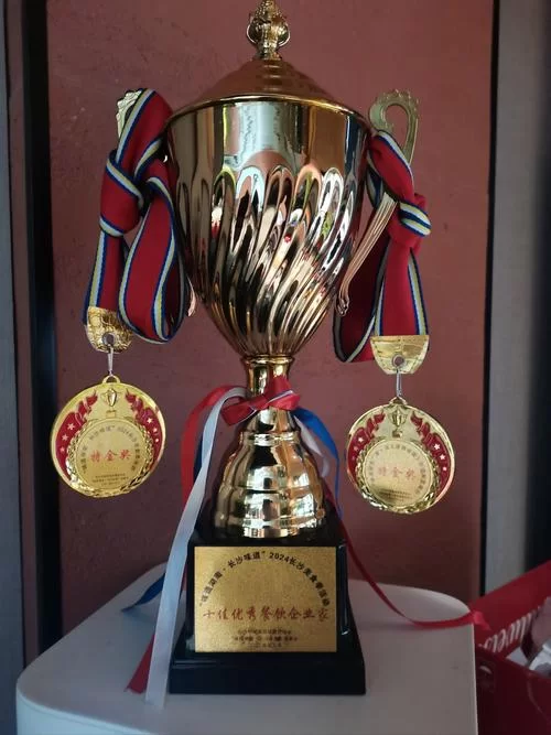 那些闪闪发光的奖牌背后，究竟隐藏着什么故事？