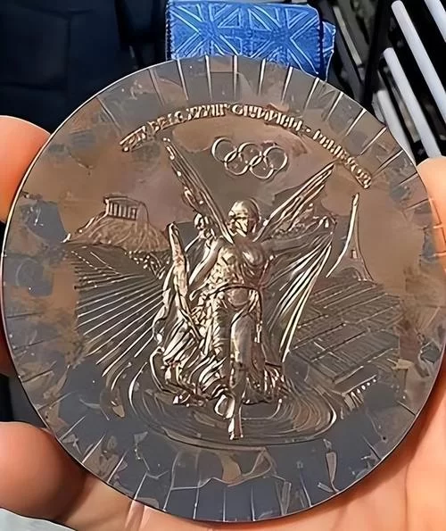 那些闪闪发光的奖牌背后，究竟隐藏着什么故事？