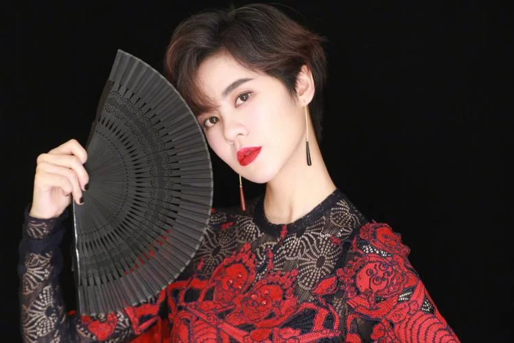 郁可唯个人资料简介大全：从超女到OST女王的蜕变