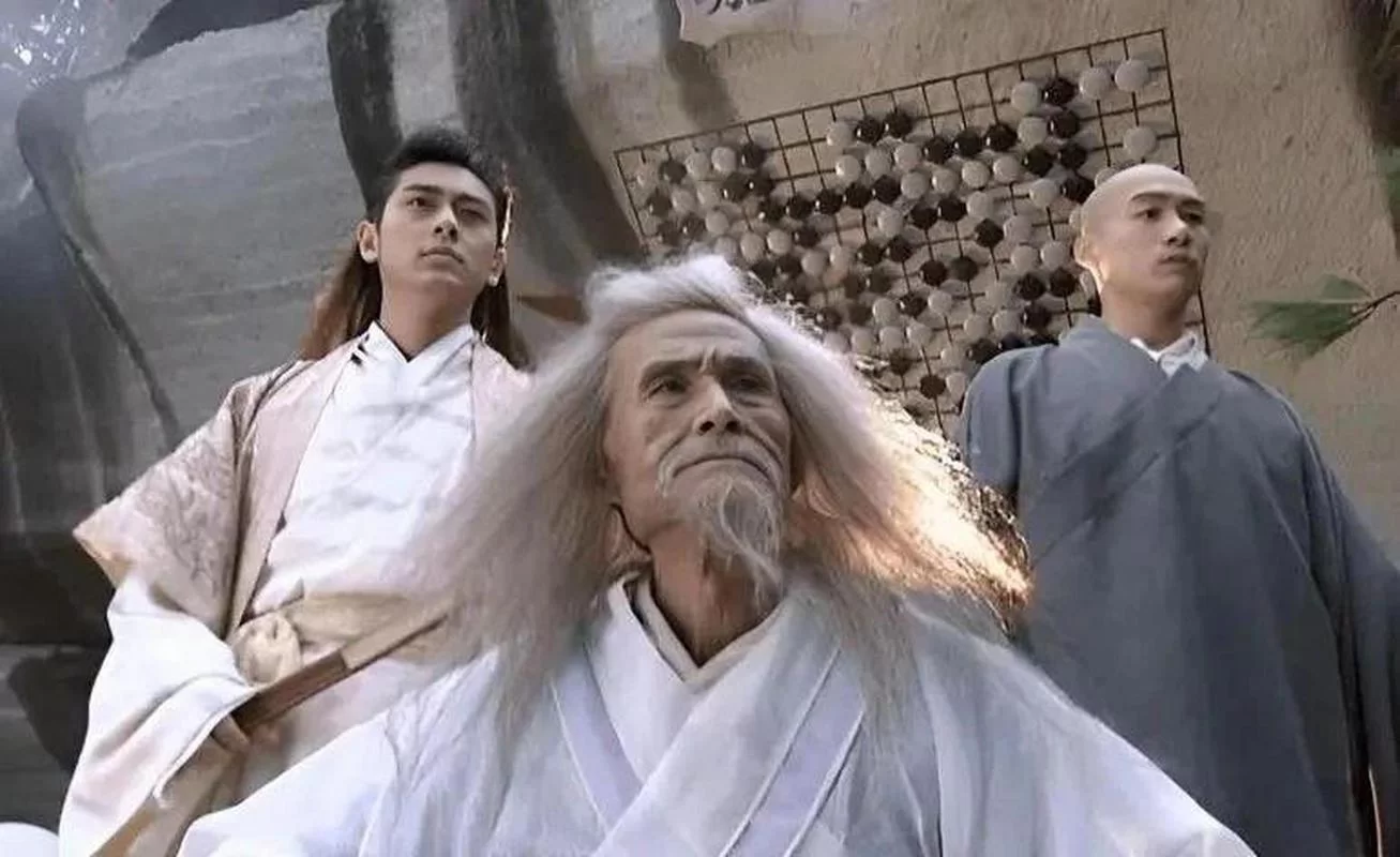 金庸笔下黄药师的结局：是隐退江湖还是壮烈牺牲？