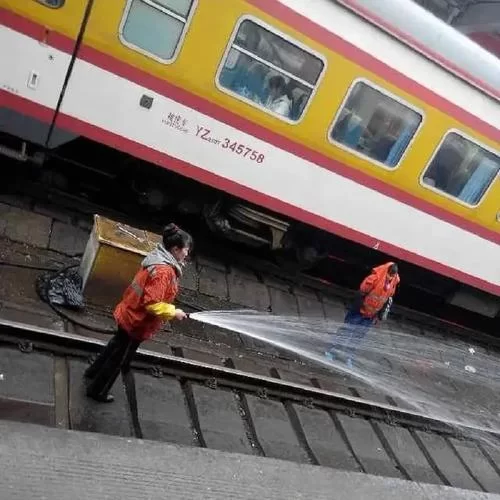 阿姨洗铁路是什么意思？原来是这个意思！
