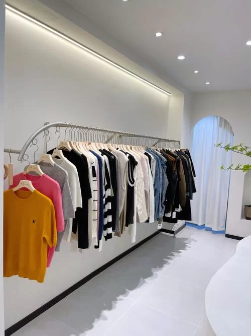 阿衣妞妞服装店：即墨区时尚服装推荐