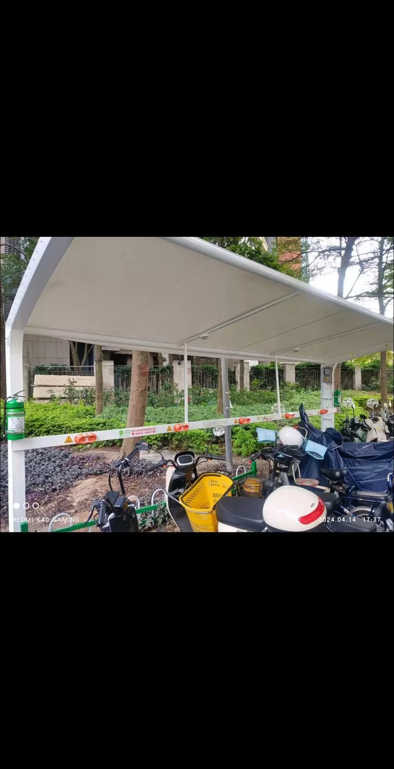 附近哪里有充电桩？新能源汽车充电桩查询