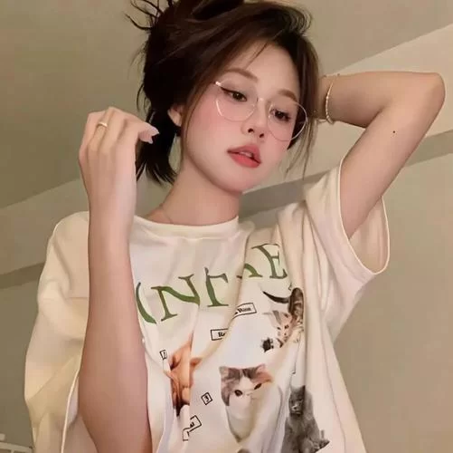 高颜值擦边头像：气质女生头像图片分享