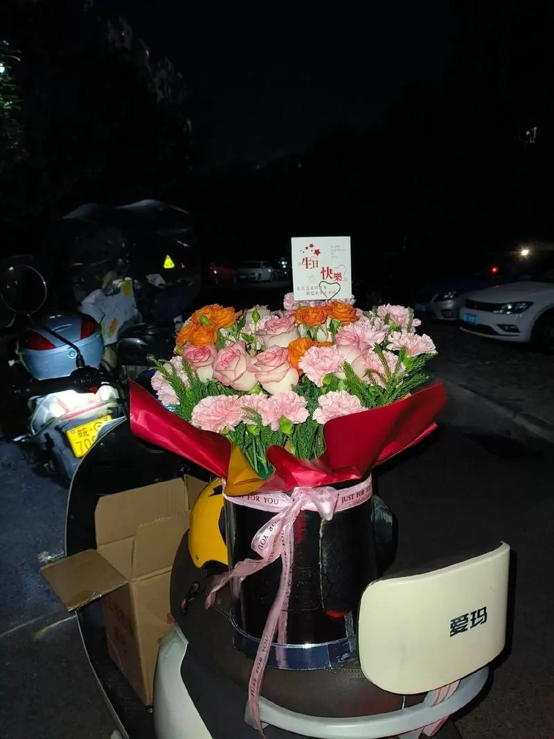 黄岛小姐姐的花店：鲜花速递，心意表达！