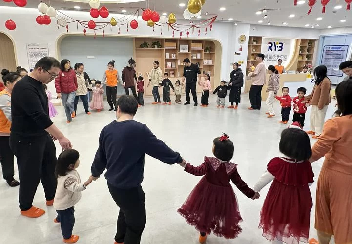 幸福家庭游戏：亲子互动，一起创造美好回忆！