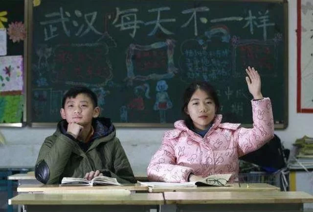 最喜欢的老师更新地址有哪些？(老剧迷分享几个靠谱渠道)