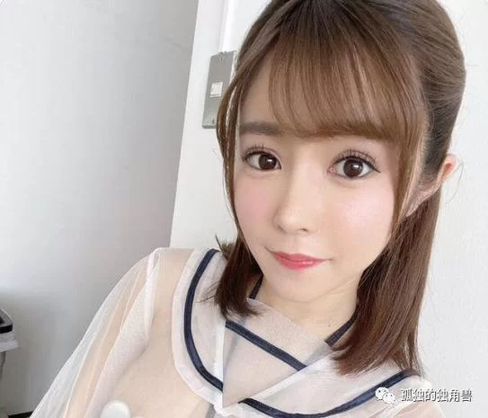 偶像人妻官方网站更新了啥？第一时间获取她的生活点滴！