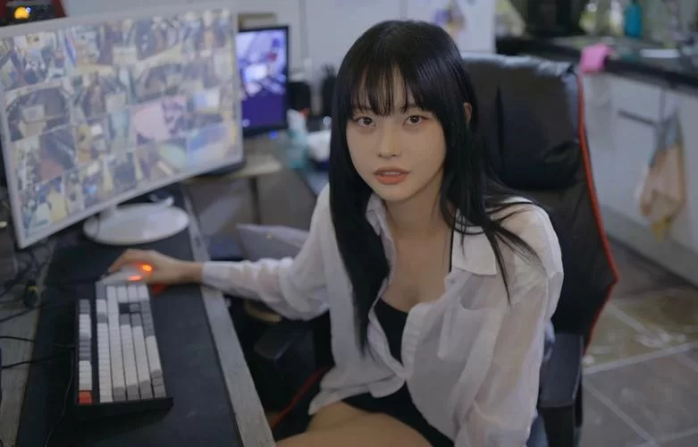 想看阿西美女室友更新地址？这里有你想要的直达入口！