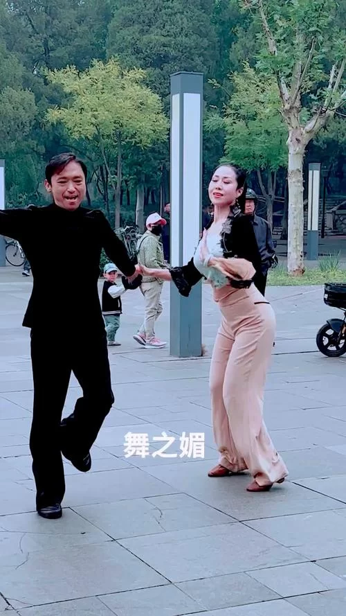 热舞女郎版本大全有啥区别？帮你分析哪个更适合你！