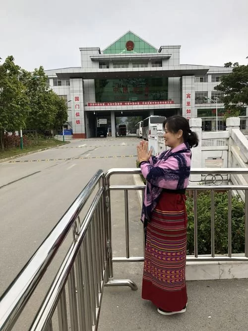 访问边境之村官方网站(最新公告和活动都在这里！)