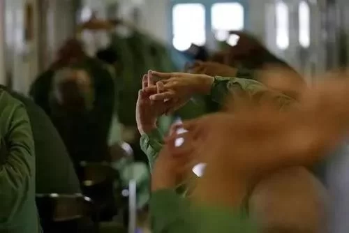 变态监狱最新真实画面流出你敢看吗