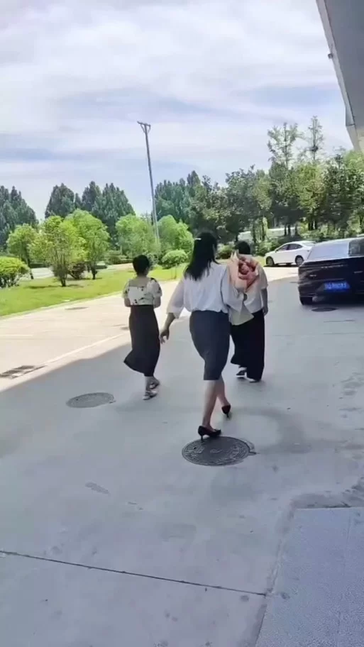 圣塔县的生活最新版本带你了解当地吃喝玩乐