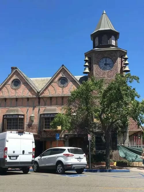 圣塔县的生活最新版本带你了解当地吃喝玩乐