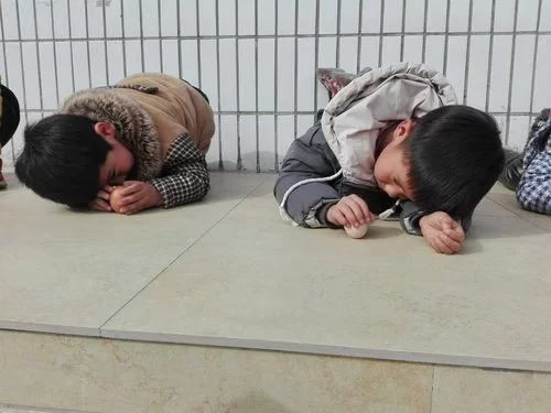 室友杨过游戏联机教程 和朋友一起玩的正确姿势 室友杨过游戏联机教程 和朋友一起玩的正确姿势