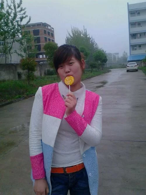 想知道被卖到妓院的我的女朋友最新版本是多少吗
