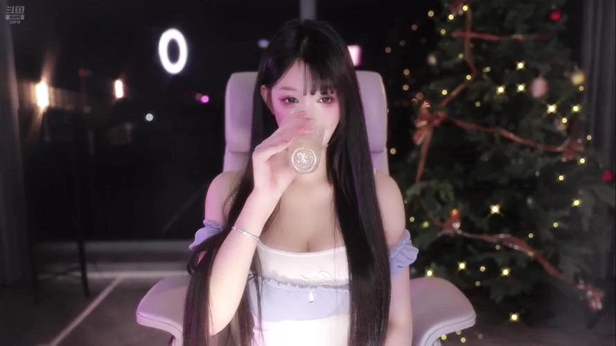 斗鱼溪子最新直播地址更新速速收藏