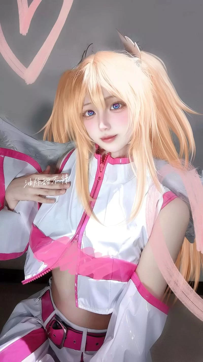 新婚妻子的Cosplay生活游戏下载最新版本
