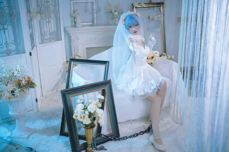 新婚妻子的Cosplay生活游戏下载最新版本