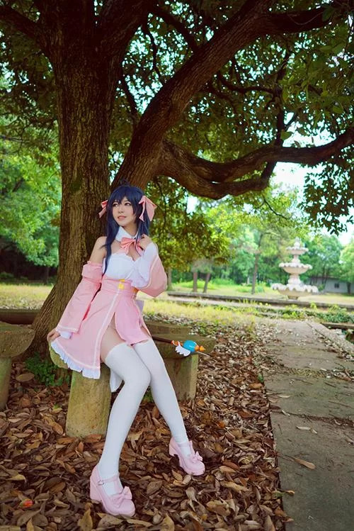 新婚妻子的Cosplay生活游戏下载最新版本