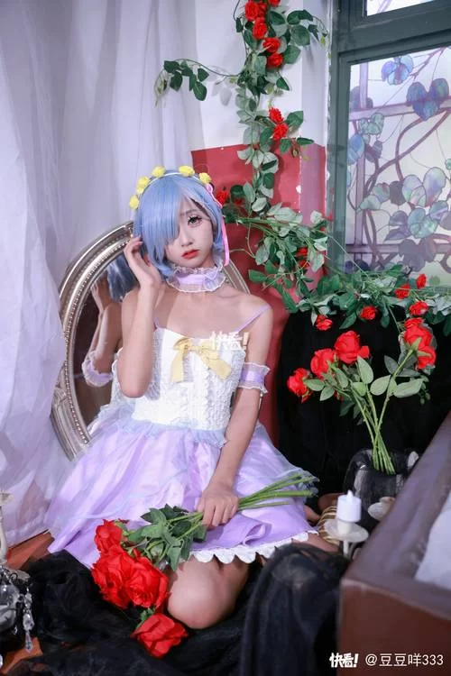 新婚妻子的Cosplay生活游戏下载最新版本