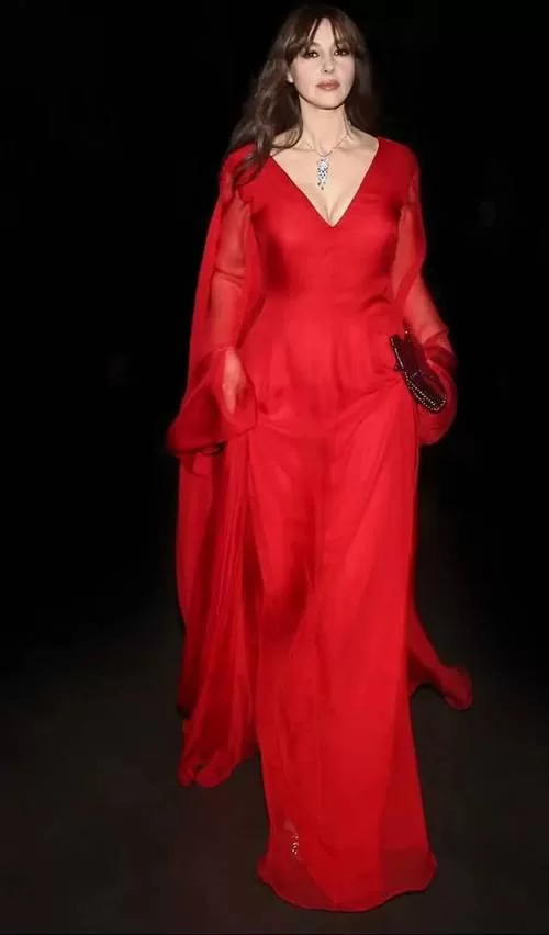 时尚女王莫妮卡EP4最新穿搭指南教你变时髦