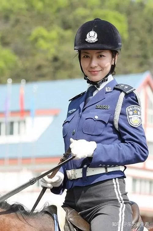 警花张津俞游戏介绍新手必看玩法攻略分享