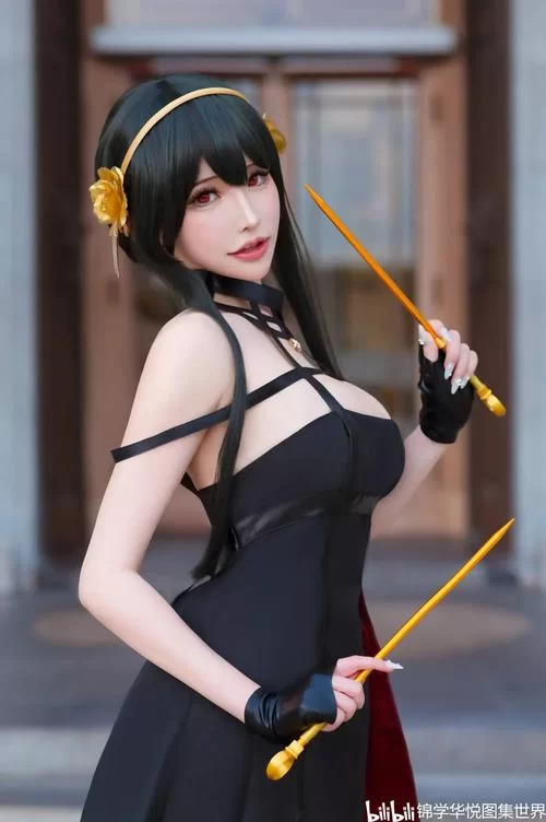 辣妹COS疯狂下载地址推荐 热门cosplay资源合集