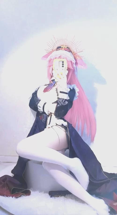 辣妹COS疯狂绅士游戏爆火 这些角色还原度超高