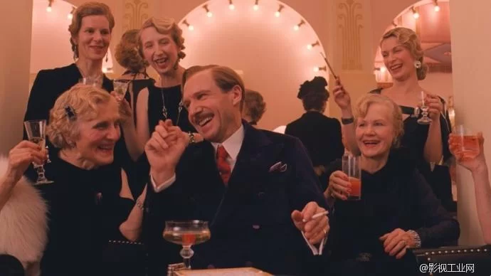 阁楼里的睡美人官方网站幕后制作团队专访内容 阁楼里的睡美人官方网站幕后制作团队专访内容